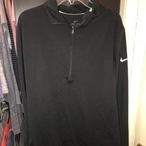 Women’s DRI-FIT Nike pullover